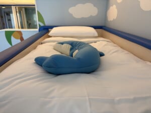 ルネッサンスリゾートオキナワ　フリッパーズルーム2段ベッド